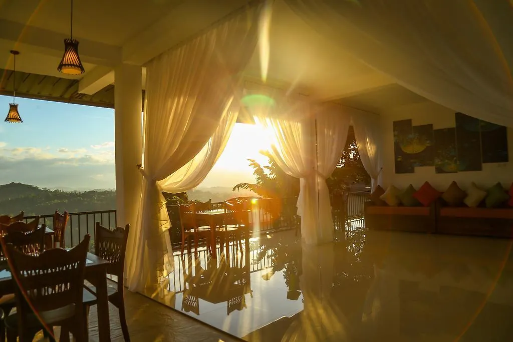 Romance Hills Hotel Канди