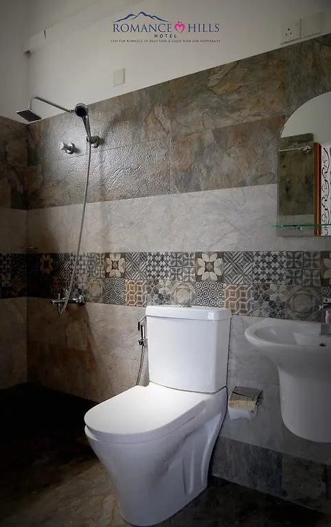 Romance Hills Hotel Канди
